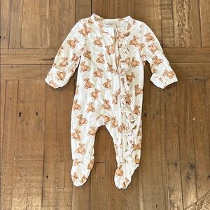 Scout & story bamboo teddy bear ruffle zip front pajamas 0-3 months